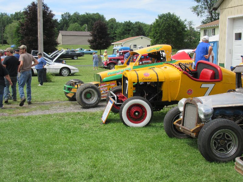 Bud Garvey's Car Show/CruiseIn Automotive Forum